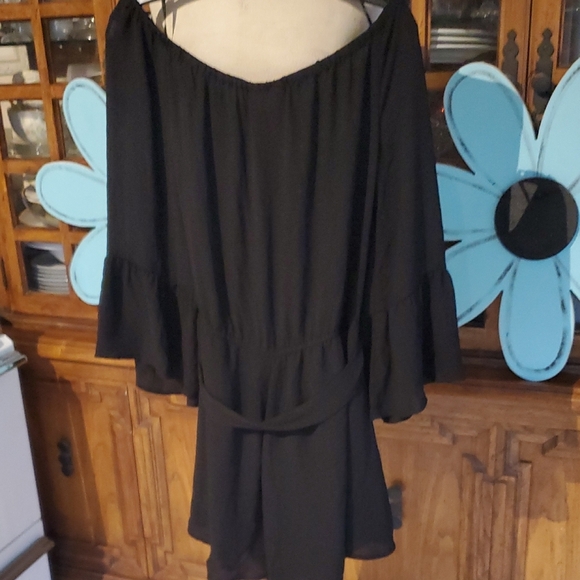 BOLD Elements Elegant Black Dress - Picture 6 of 6